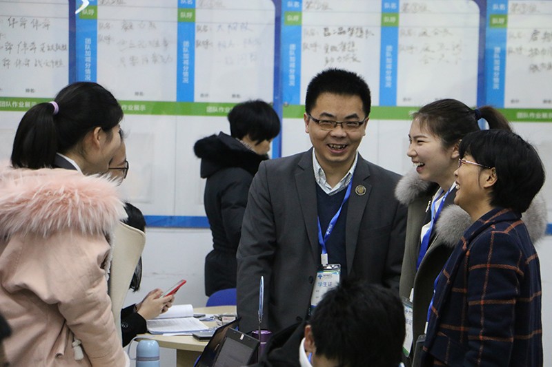 華燁篷房團隊外出學習.jpg 華燁篷房團隊外出學習.jpg