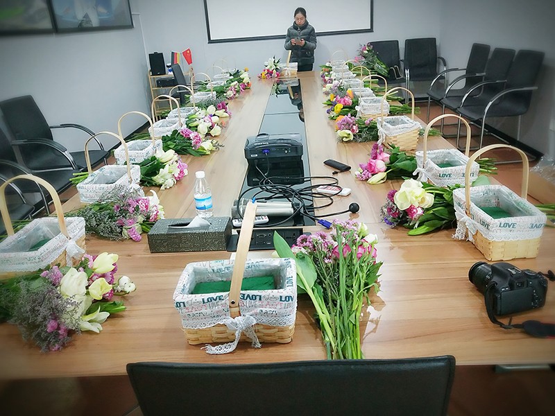 華燁篷房廠家之插花活動 華燁篷房廠家之插花活動