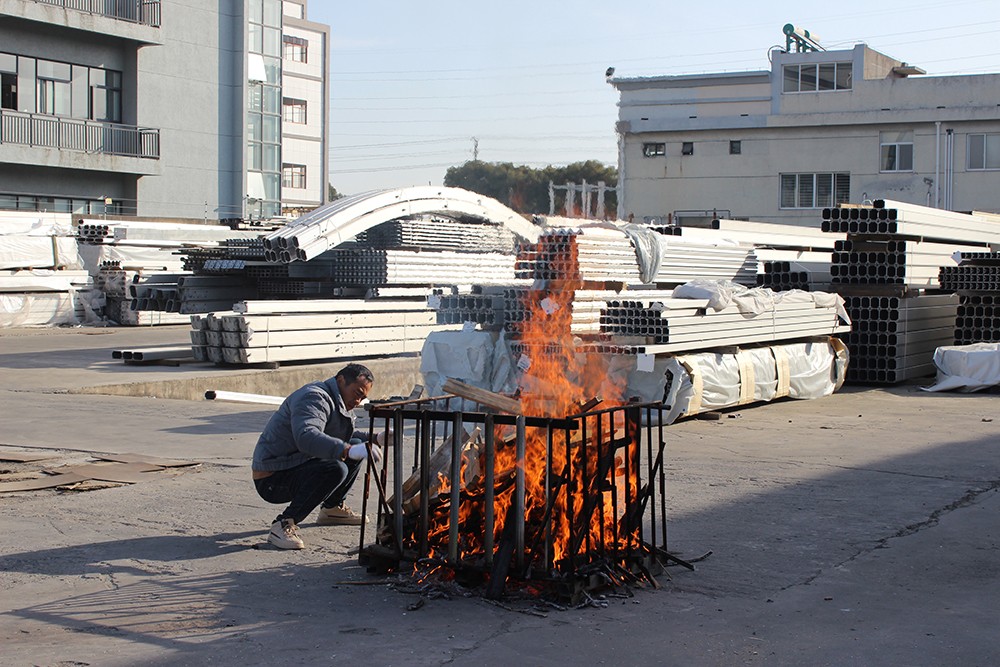 新年初始保安全,華燁篷房全體員工上好“開工第一課” 新年初始保安全,華燁篷房全體員工上好“開工第一課”