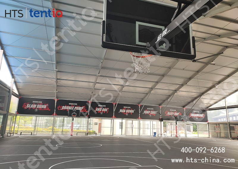 戶外篷房籃球館縱使狂風(fēng)暴雨，也能從容應(yīng)對