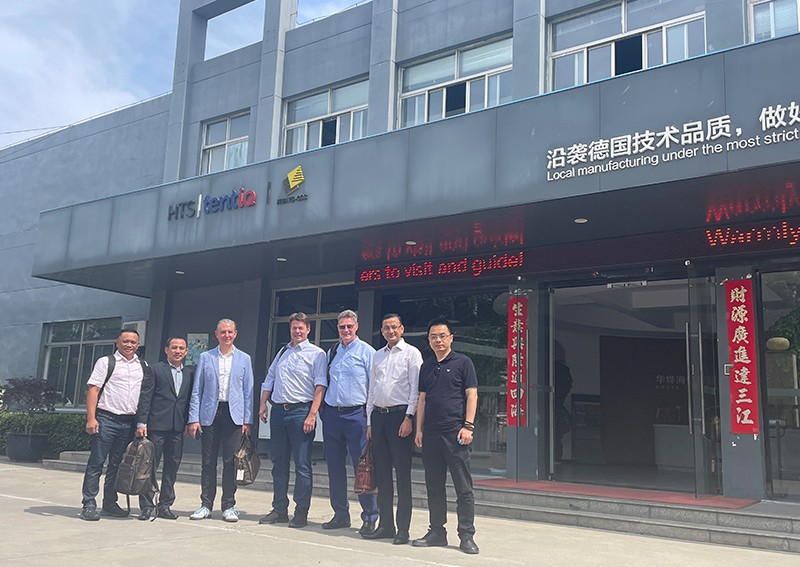 德國(guó)總部HTS來(lái)昆山華燁篷房調(diào)研指導(dǎo)工作 德國(guó)總部HTS來(lái)昆山華燁篷房調(diào)研指導(dǎo)工作