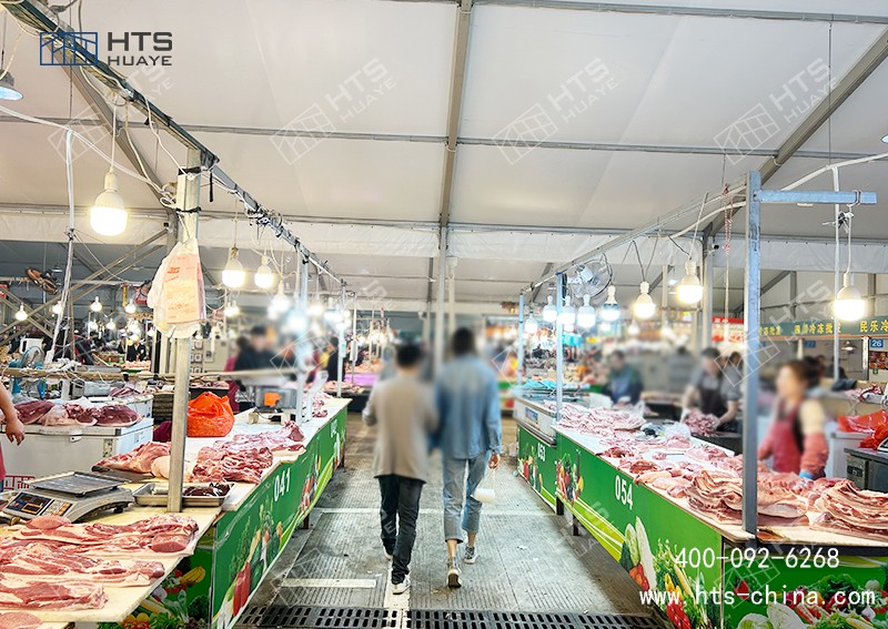 這座接近4000平方米的菜市場篷房，正式投入使用了