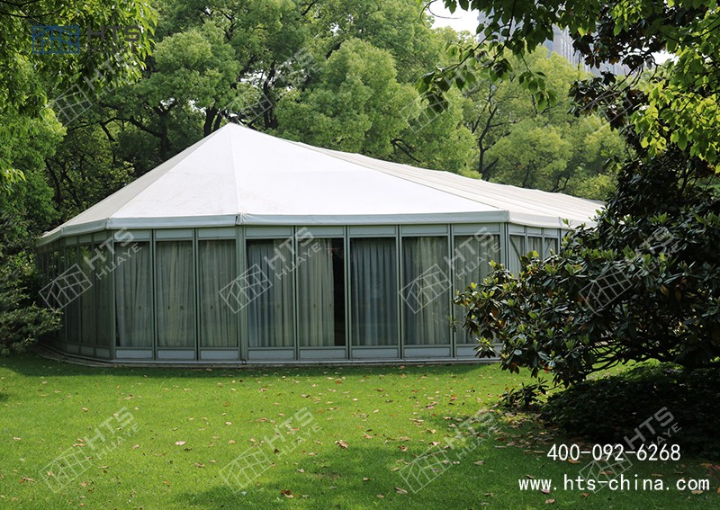 鋁合金結構篷房在五星級酒店行業的應用，不是住宿，而是活動空間