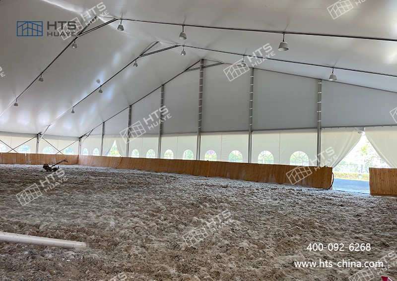 馬術(shù)館篷房為中小學(xué)開展馬術(shù)特色教育提供了有力支撐 馬術(shù)館篷房為中小學(xué)開展馬術(shù)特色教育提供了有力支撐